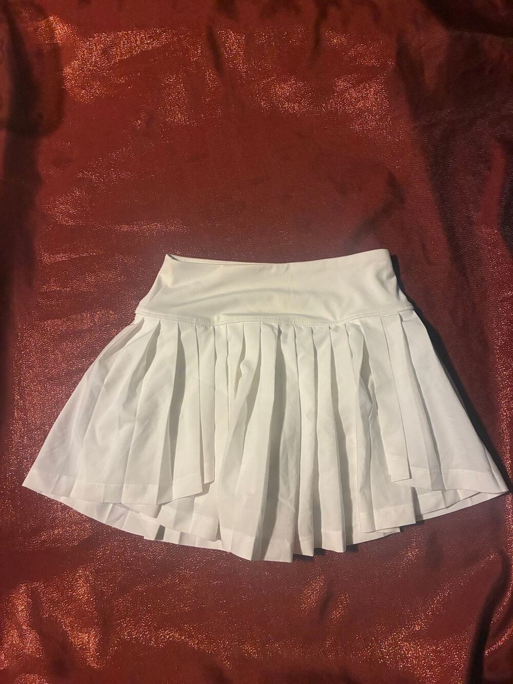 GapFit Skirt Womens XS White Pleated Tennis Skort Moisture Wicking Athletic